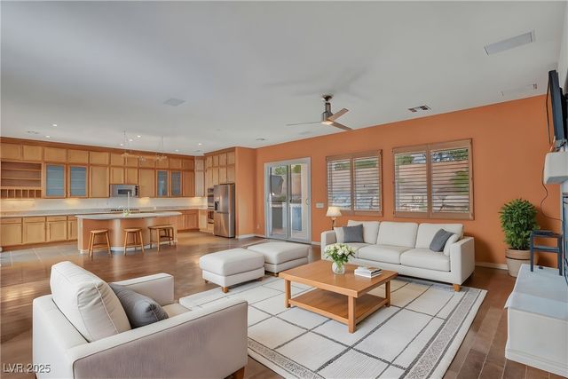 7939 Campers Village Avenue, Las Vegas, NV 89178