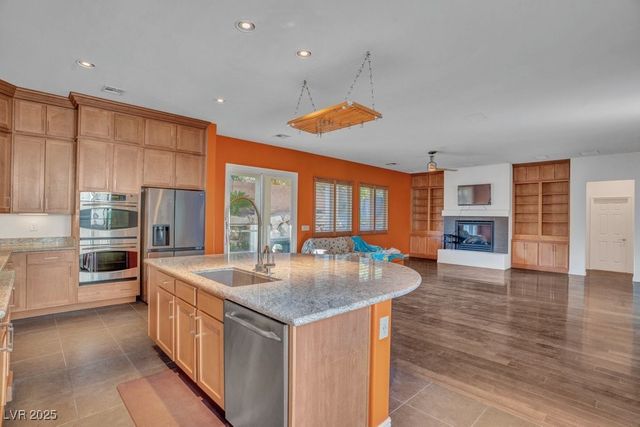 7939 Campers Village Avenue, Las Vegas, NV 89178