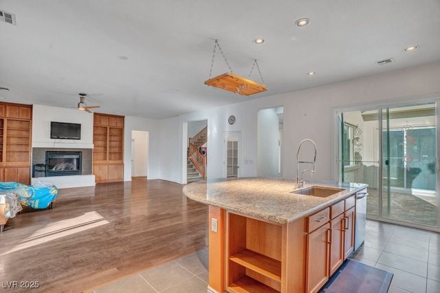 7939 Campers Village Avenue, Las Vegas, NV 89178