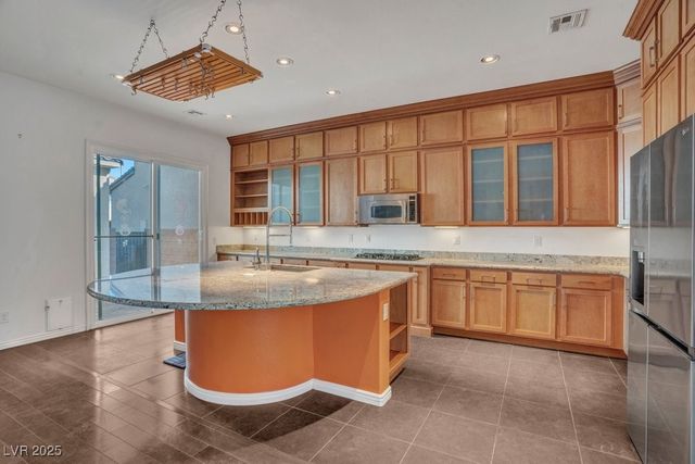 7939 Campers Village Avenue, Las Vegas, NV 89178