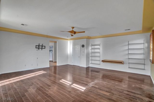 7939 Campers Village Avenue, Las Vegas, NV 89178