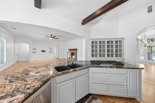 7327 E 112th Place S, Bixby, OK 74008
