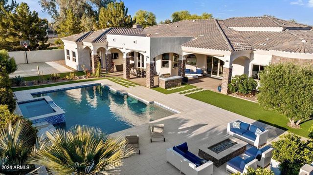 5600 S GEMSTONE Drive, Chandler, AZ 85249