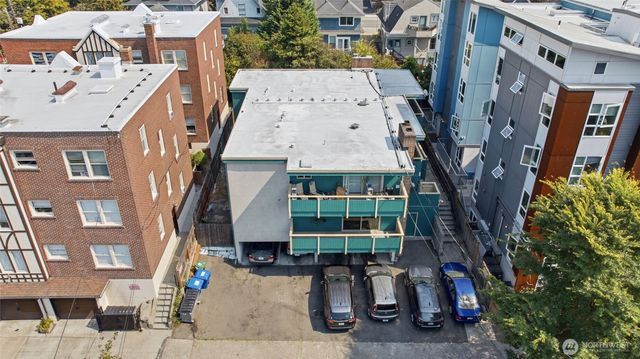 426 11th Avenue E, Seattle, WA 98102