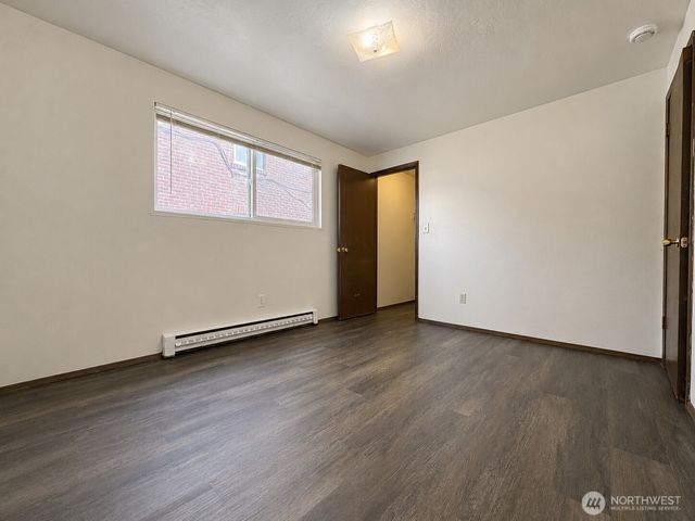 426 11th Avenue E, Seattle, WA 98102