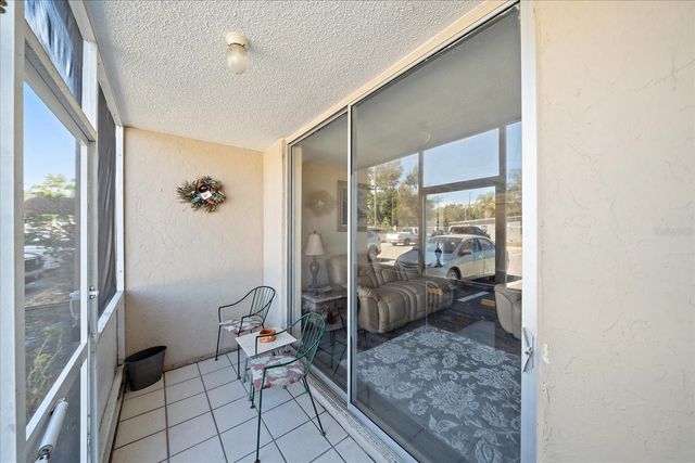 519 ALBEE FARM ROAD 111, Venice, FL 34285