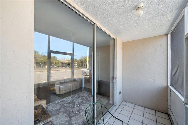 519 ALBEE FARM ROAD 111, Venice, FL 34285