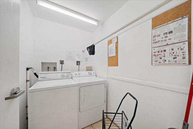 519 ALBEE FARM ROAD 111, Venice, FL 34285