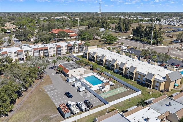 519 ALBEE FARM ROAD 111, Venice, FL 34285