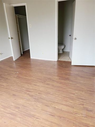 5700 Cherry Park Dr A, Austin, TX 78745