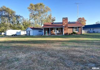 720 N Lawn Avenue, Taylorville, IL 62568