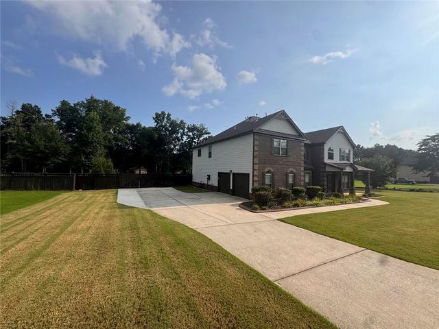 130 Ravens Landing, Fayetteville, GA 30215