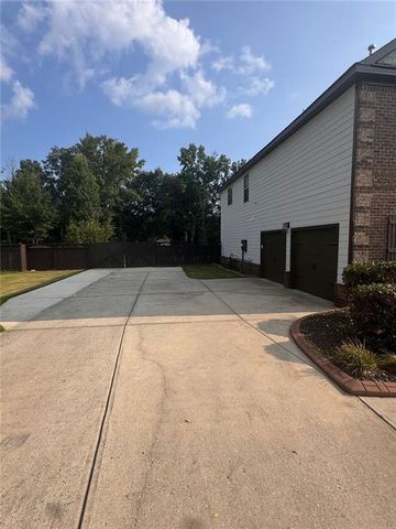 130 Ravens Landing, Fayetteville, GA 30215