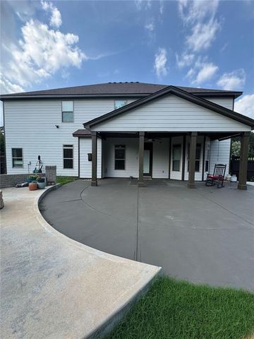 130 Ravens Landing, Fayetteville, GA 30215