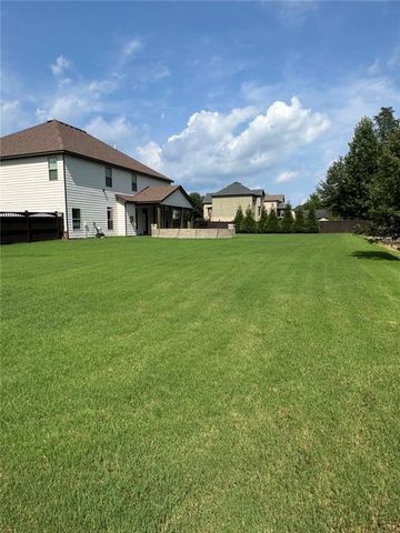 130 Ravens Landing, Fayetteville, GA 30215