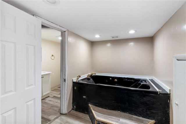 440 Lee Dr, Penn Hills, PA 15235