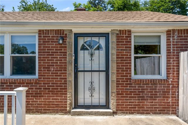 440 Lee Dr, Penn Hills, PA 15235