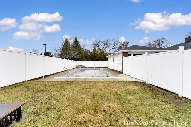 1508 Wisconsin Street, Grand Haven, MI 49417