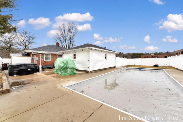 1508 Wisconsin Street, Grand Haven, MI 49417