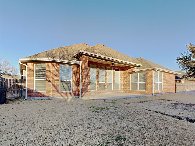 5813 Ozark Drive, Fort Worth, TX 76131