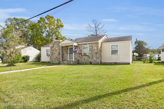 325 Miller Boulevard, Havelock, NC 28532