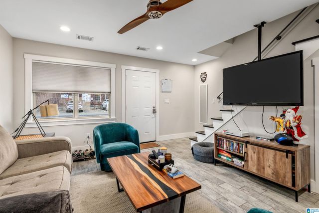 1100 14th Ave Apt A4, Tuscaloosa, AL 35401