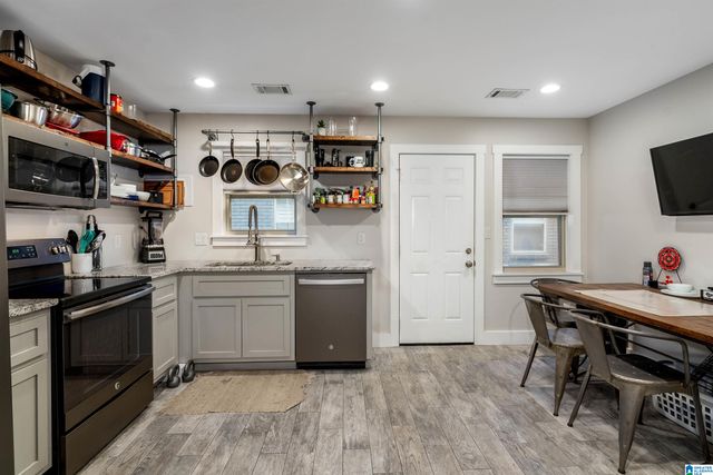 1100 14th Ave Apt A4, Tuscaloosa, AL 35401