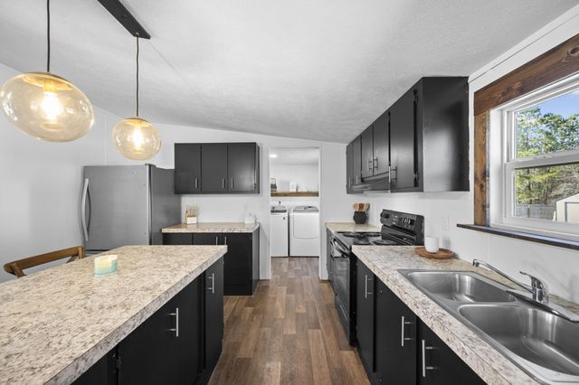 232 Palace Drive, Cross, SC 29436