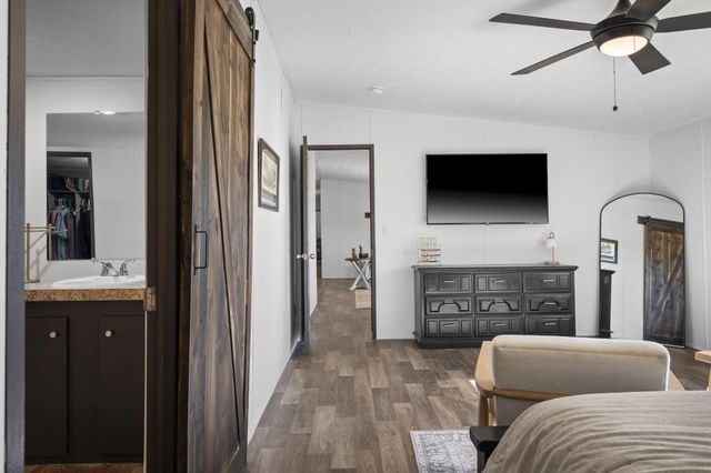 232 Palace Drive, Cross, SC 29436