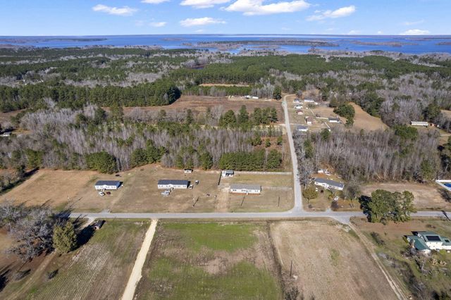 232 Palace Drive, Cross, SC 29436