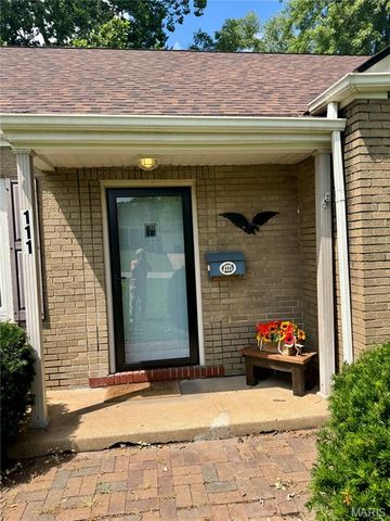 111 Royal Avenue, Ferguson, MO 63135