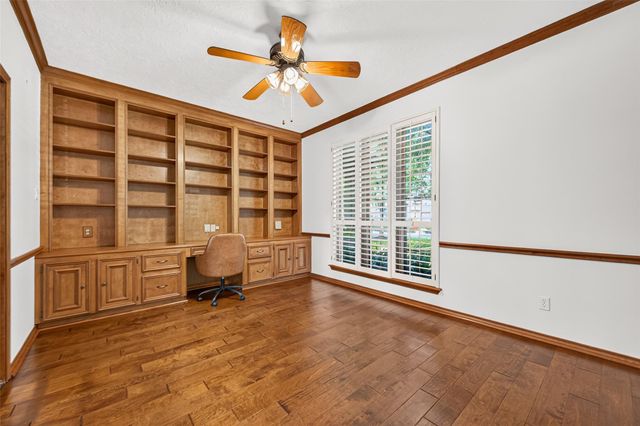16217 Capri Drive, Jersey Village, TX 77040