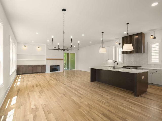 517A Achievement Dr, Nashville, TN 37209