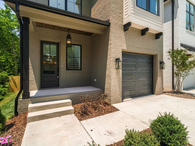 517A Achievement Dr, Nashville, TN 37209