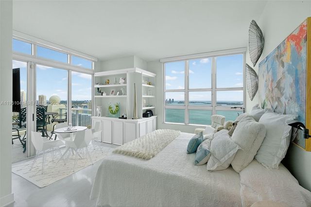 1155 Brickell Bay Dr PH210, Miami, FL 33131