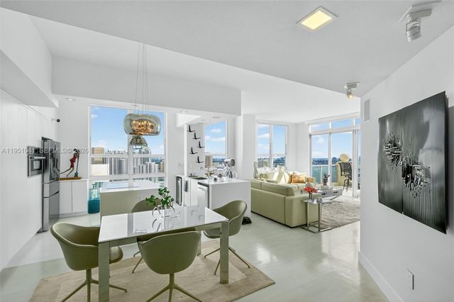 1155 Brickell Bay Dr PH210, Miami, FL 33131