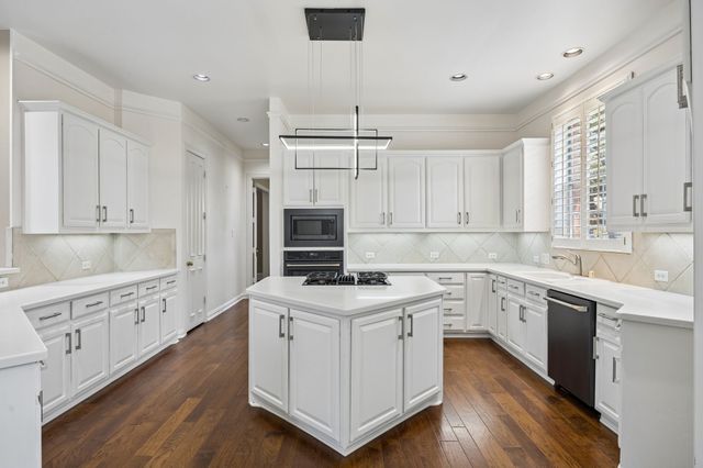 4424 Briar Hollow Drive, Plano, TX 75093