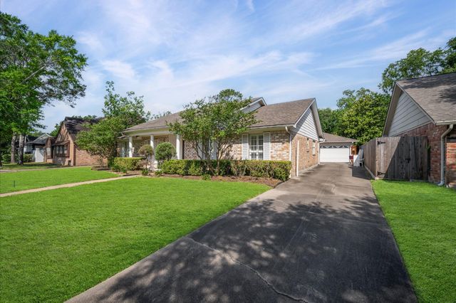 12026 Sugar Springs Drive, Houston, TX 77077