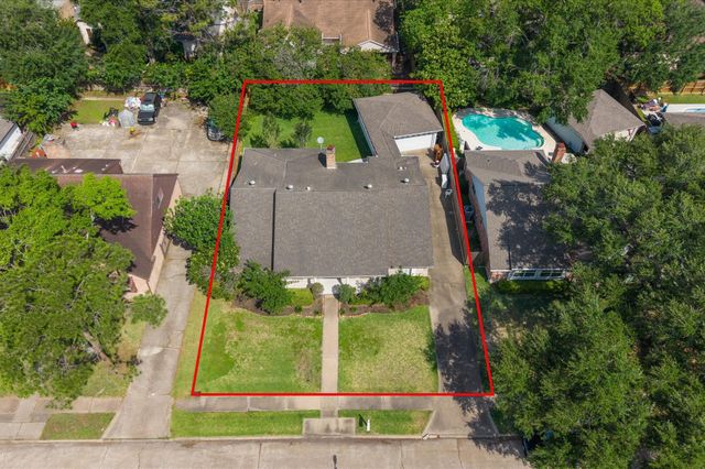 12026 Sugar Springs Drive, Houston, TX 77077