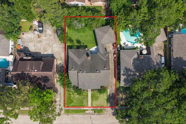 12026 Sugar Springs Drive, Houston, TX 77077