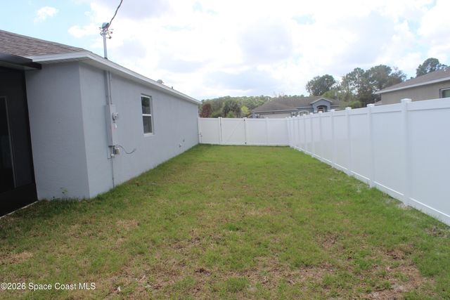 251 Crosspoint Street SE, Palm Bay, FL 32909