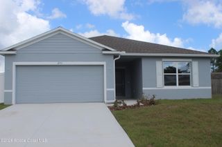 251 Crosspoint Street SE, Palm Bay, FL 32909