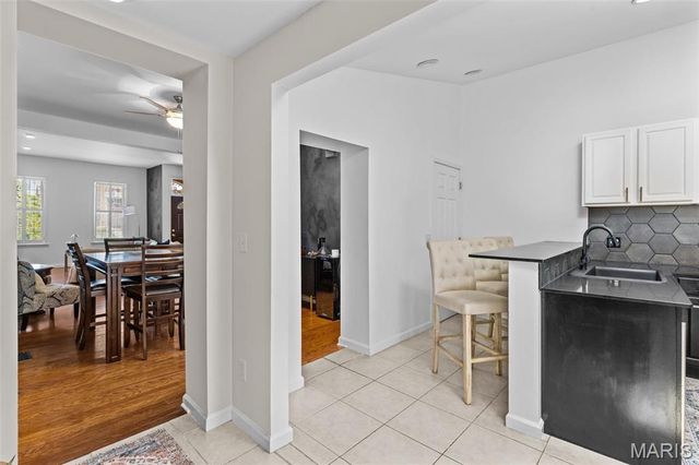 2026 Sidney Street, St Louis, MO 63104
