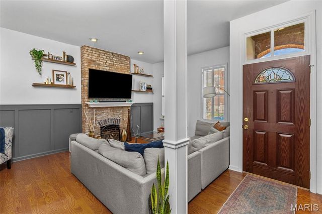 2026 Sidney Street, St Louis, MO 63104