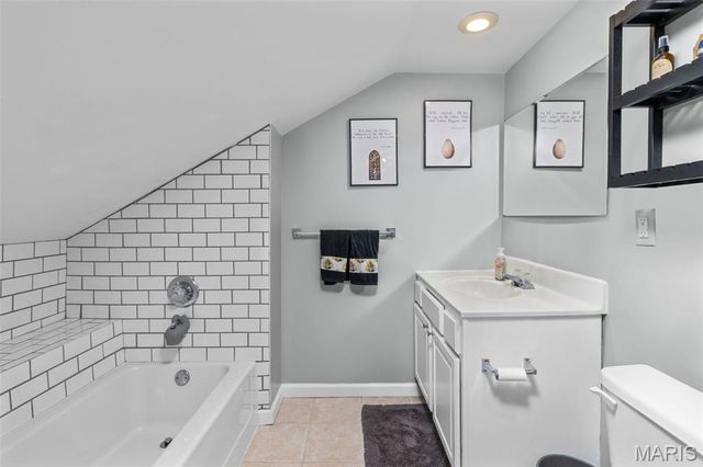 2026 Sidney Street, St Louis, MO 63104
