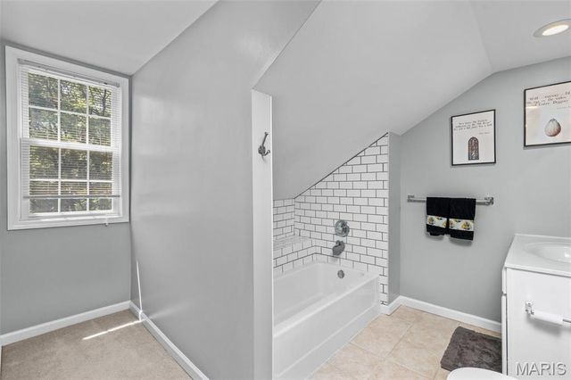 2026 Sidney Street, St Louis, MO 63104