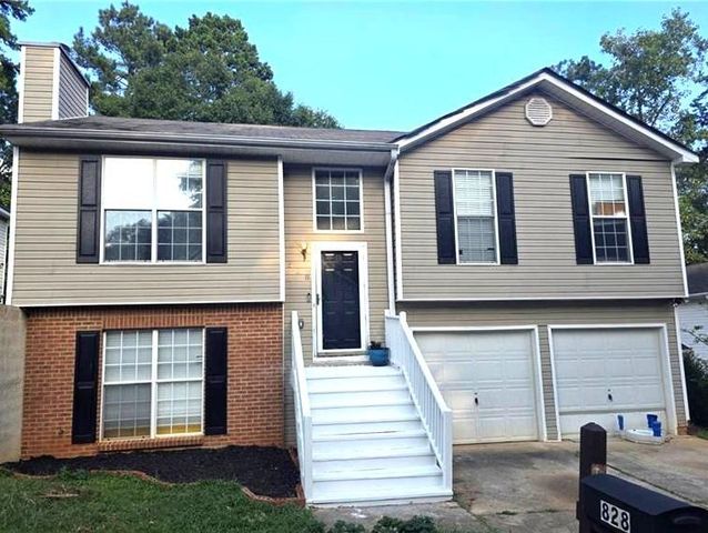 828 Tradd Court, Stone Mountain, GA 30087