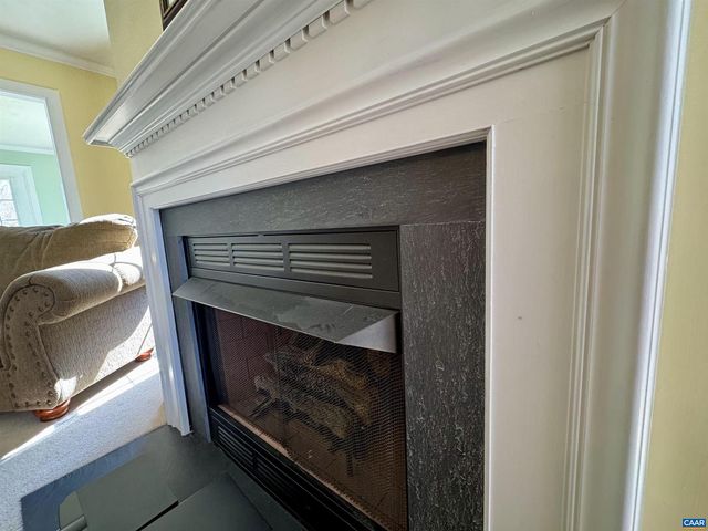 212 KINGSPORT RD, Waynesboro, VA 22980