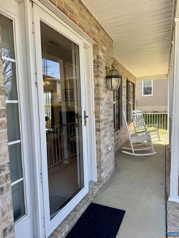 212 KINGSPORT RD, Waynesboro, VA 22980