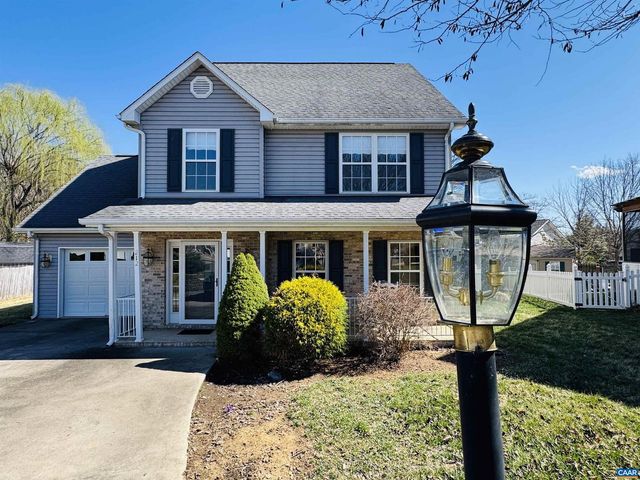 212 KINGSPORT RD, Waynesboro, VA 22980